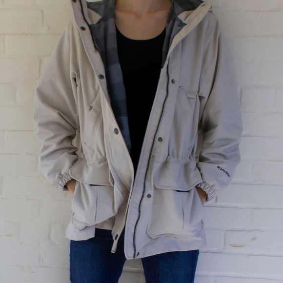 Feather White Classic All Weather Woolrich Coat - Picture 2 of 8